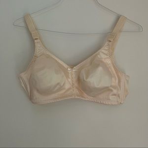 Bali Women's Double Support Wire-Free Comfort Bra Size 40C
